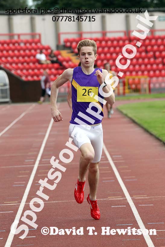 Boys 800 metres, Northern Inter-County Schools, Gateshead International Stadum. Photo: David T. Hewitson/Sports for All Pics